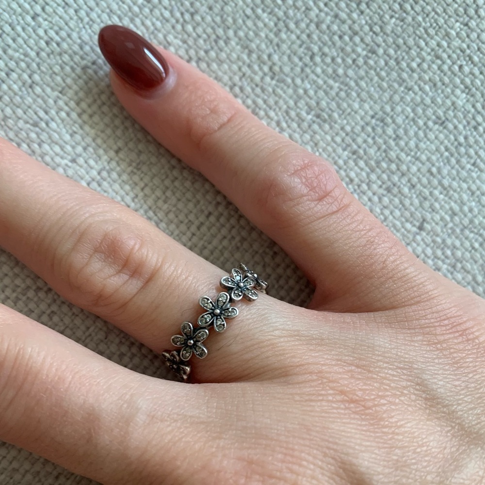 PANDORA Daisy Flower Ring in Sterling Silver